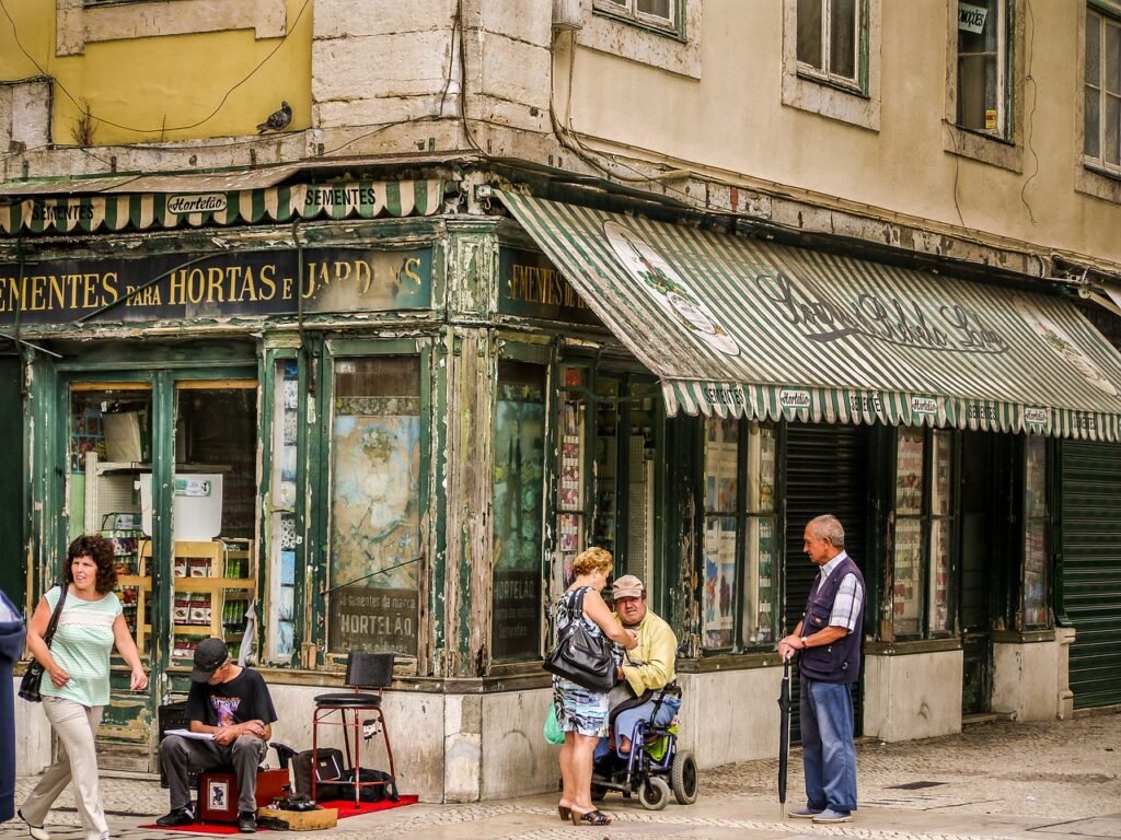 lisbon, decadent, shop-838620.jpg